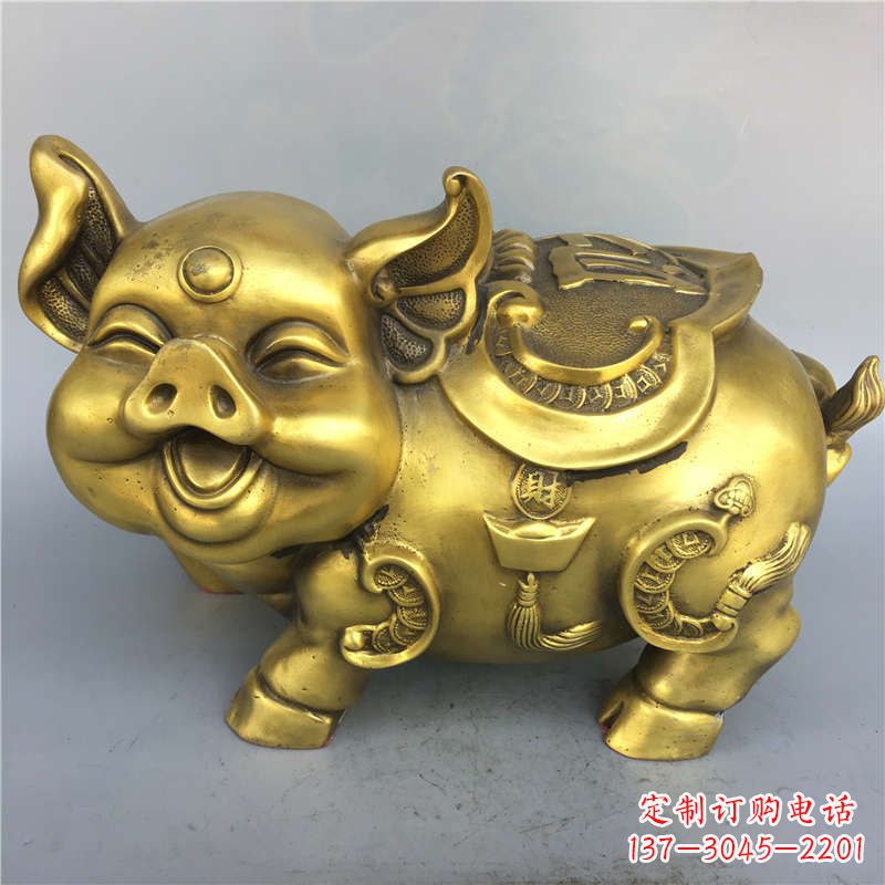 哈尔滨招财卡通猪铜雕-企业商场美陈动物生肖风水雕塑摆件