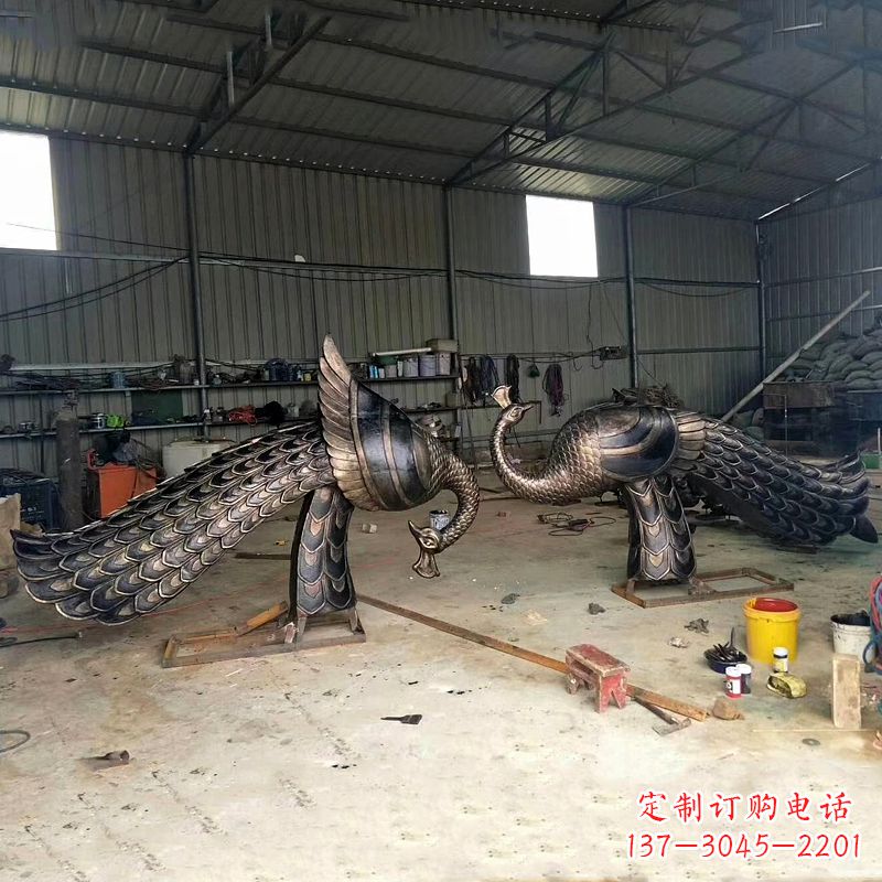 哈尔滨铸铜孔雀雕塑