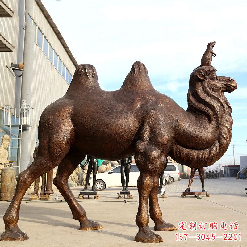哈尔滨铸铜骆驼雕塑