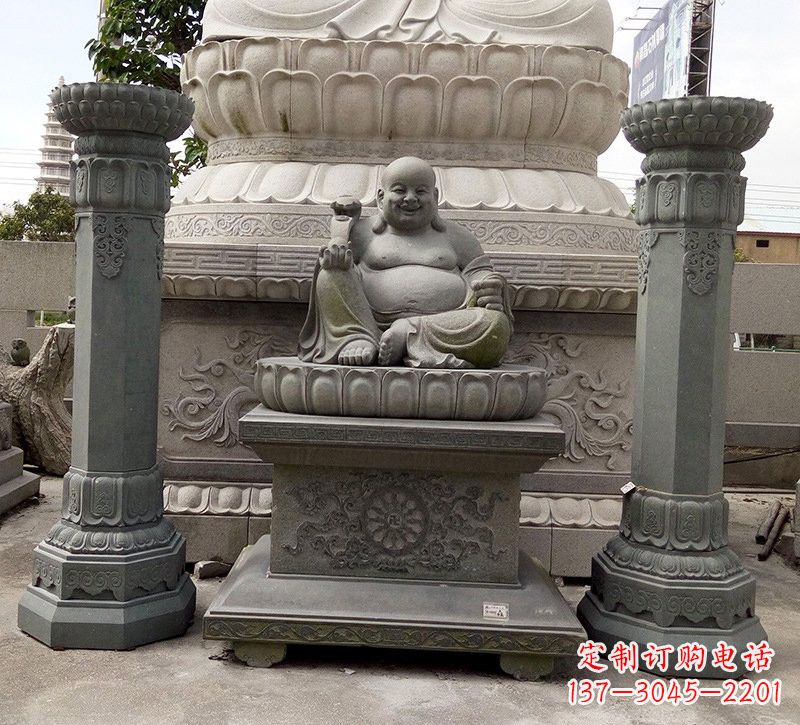 哈尔滨宗教庙宇如意弥勒佛石雕