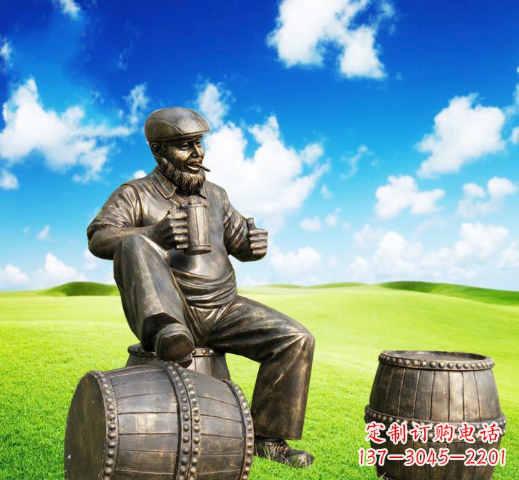 哈尔滨坐酒桶喝啤酒的西方人物铜雕